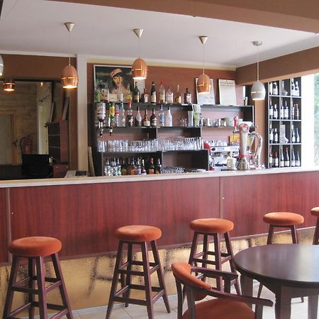 Hotel Restaurant Rive Gauche Bessines-sur-Gartempe ภายนอก รูปภาพ