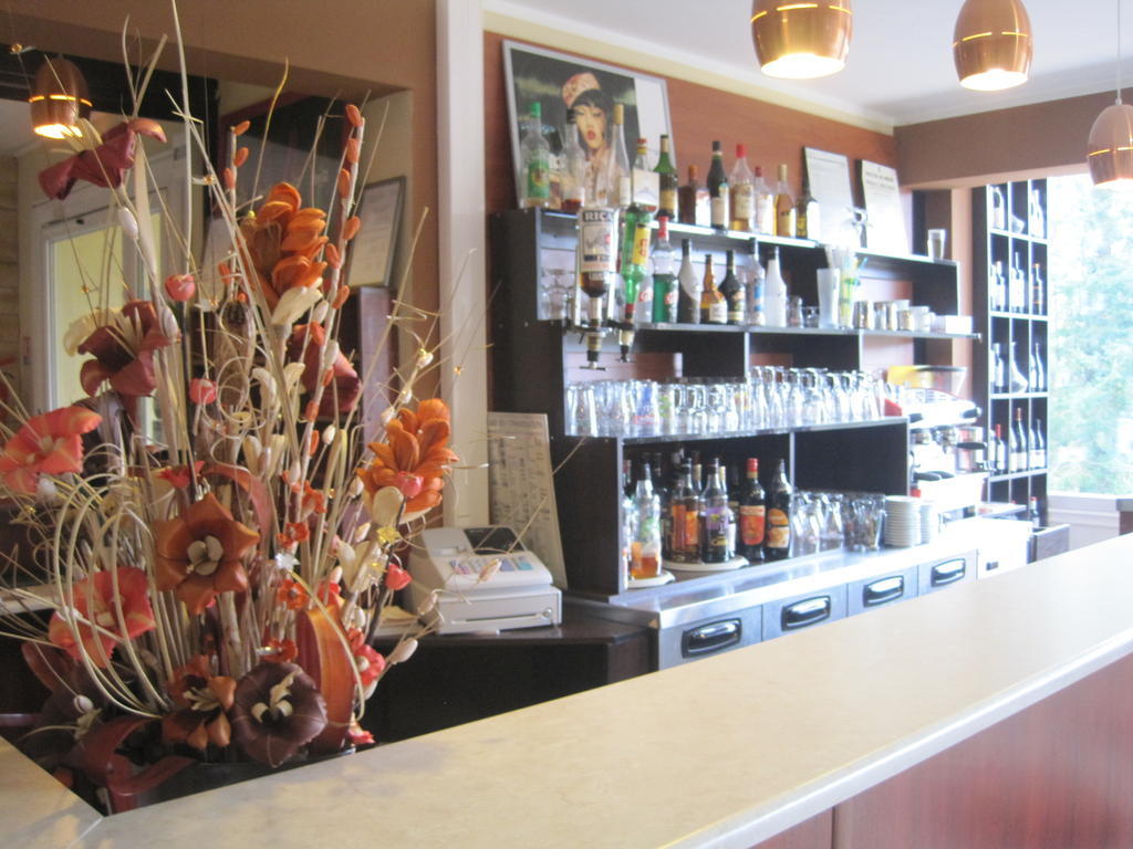 Hotel Restaurant Rive Gauche Bessines-sur-Gartempe ภายนอก รูปภาพ