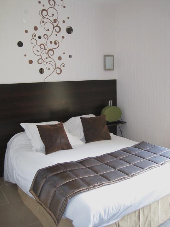 Hotel Restaurant Rive Gauche Bessines-sur-Gartempe ภายนอก รูปภาพ