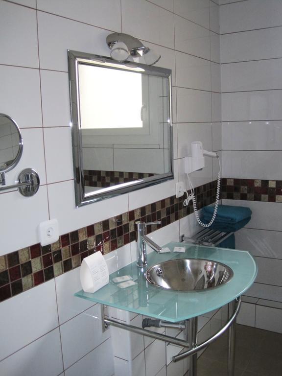 Hotel Restaurant Rive Gauche Bessines-sur-Gartempe ภายนอก รูปภาพ
