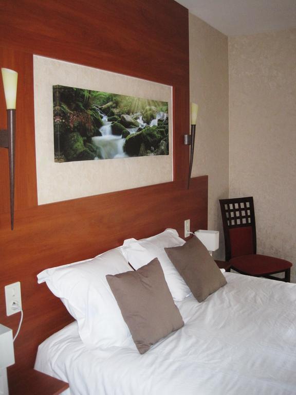 Hotel Restaurant Rive Gauche Bessines-sur-Gartempe ภายนอก รูปภาพ